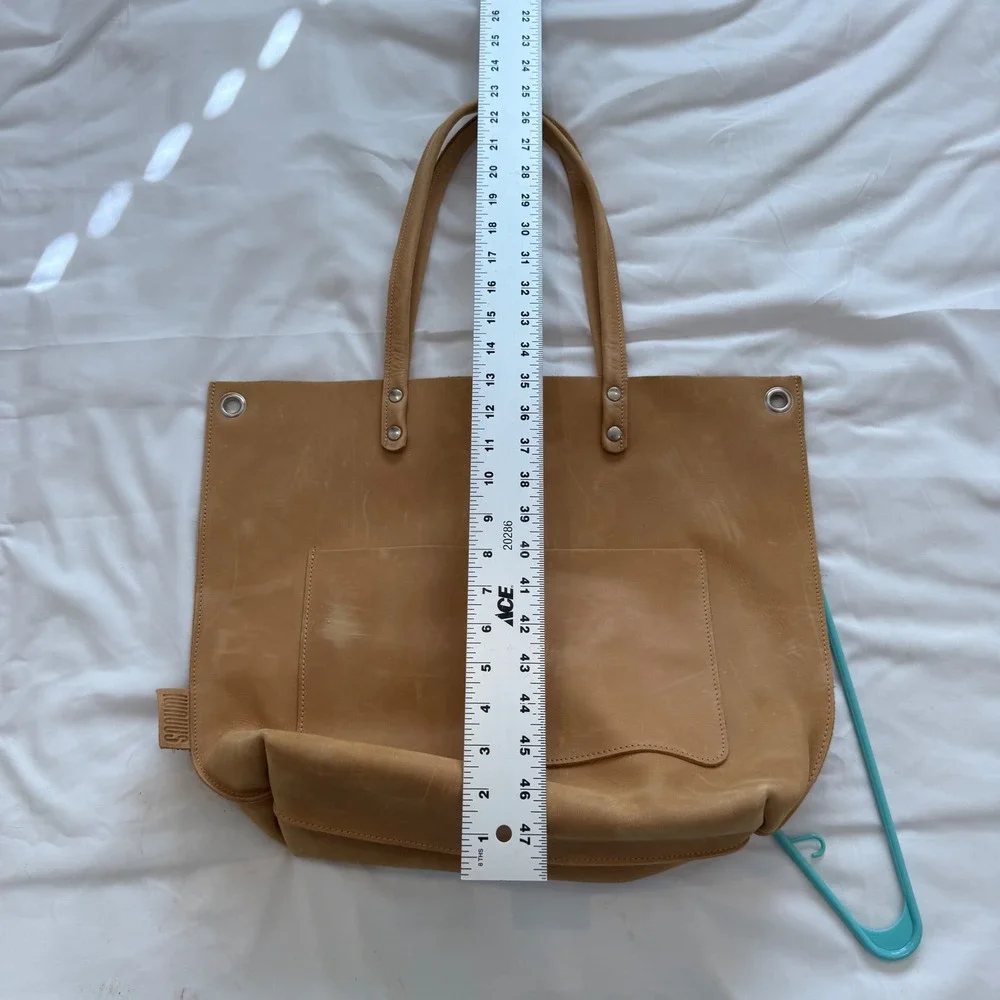 Sanumi Tan Leather Tote Bag Large Snap Closure Exterior Pockets Shopper